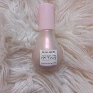 Glow Recipe Watermelon Glow Serum in Soft Pink